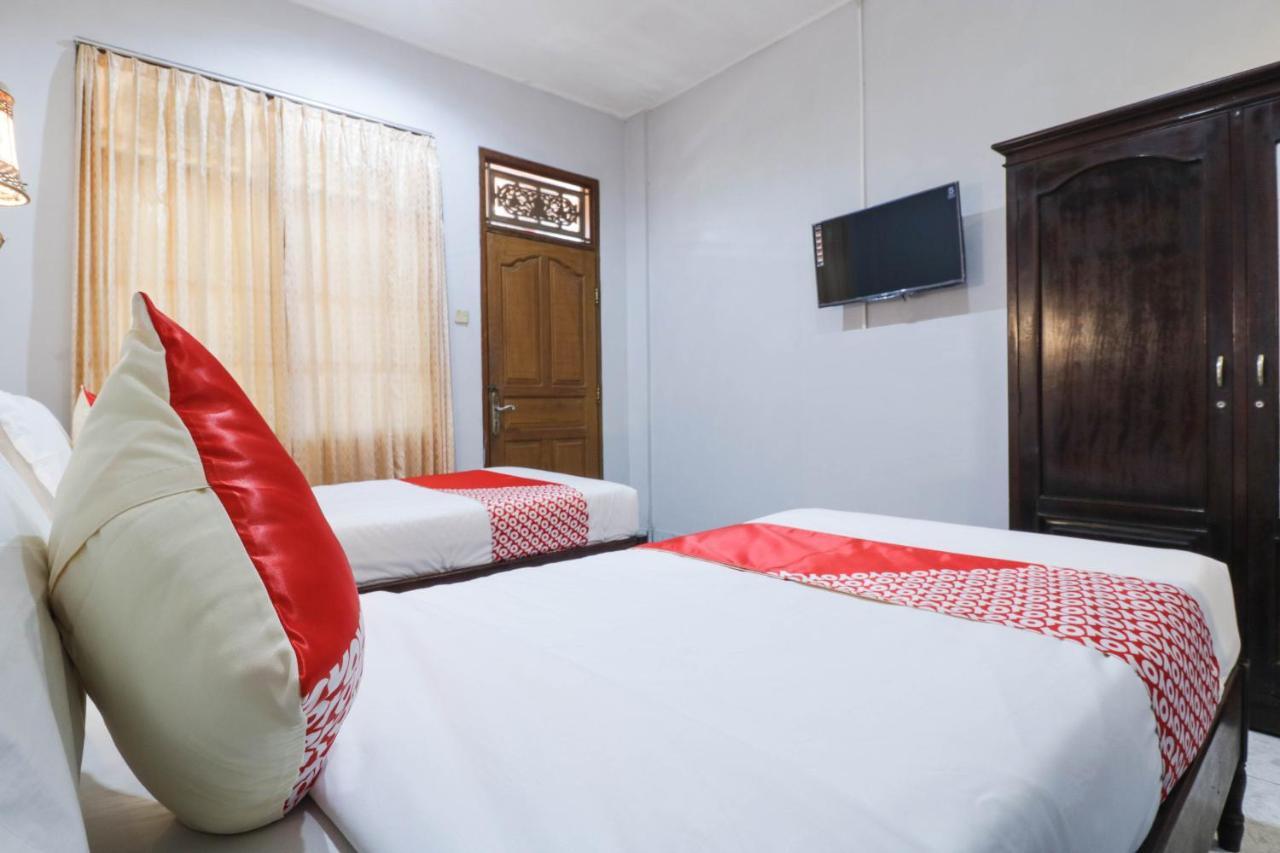 Oyo 2411 Taman Mekar Beach Inn 2 Kuta  Exterior photo